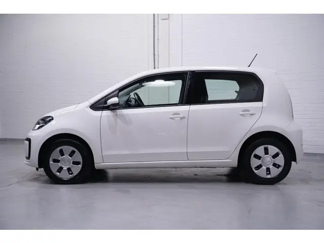 Volkswagen up! 1.0 BMT move up! 2019 Benzine 5