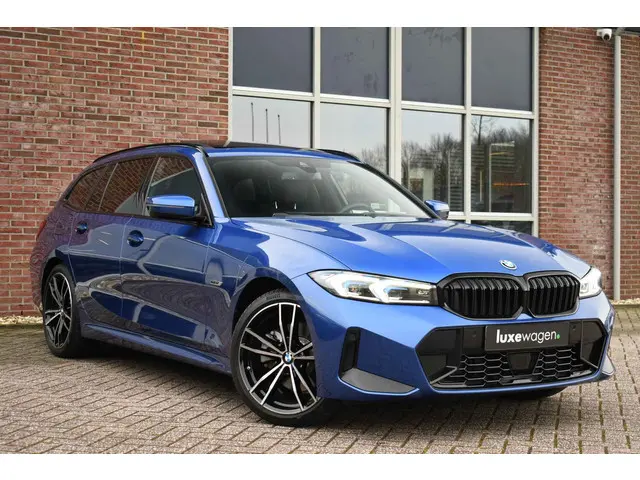 BMW 3 Serie Touring 330e M-Sport 2022 Hybride Benzine 19