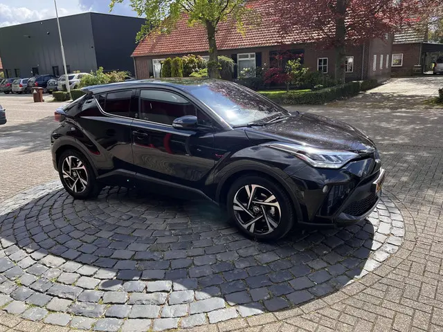 Toyota C-HR 2.0 Hybrid Team D 2022 Hybride Benzine 32