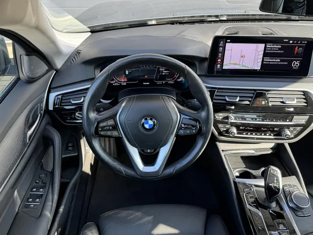 BMW 5 Serie 520i HIGH EXECUTIVE EDITION 2021 Benzine 4