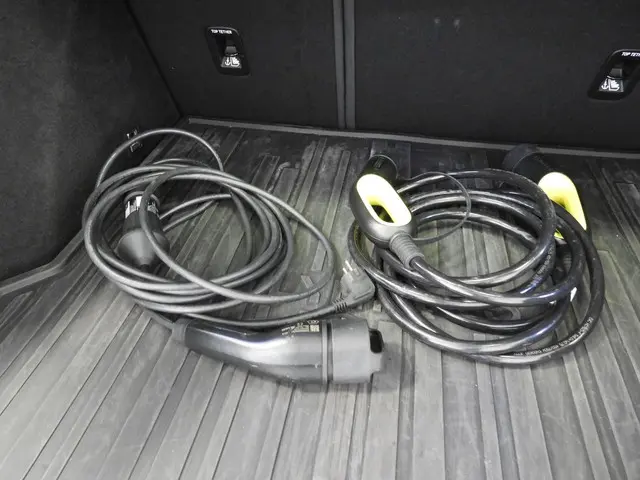 Lynk & Co 01 1.5 PHEV Plug-In 2023 Hybride Benzine 35