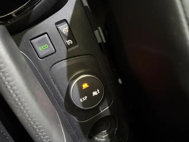 Renault Captur 0.9 TCe Helly Hansen NAP 2015 Benzine 39