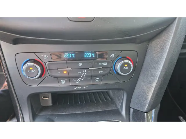 Ford Focus Wagon 1.0 First Edition 2015 Benzine 7