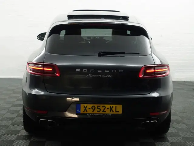 Porsche Macan 3.6 Turbo 2016 Benzine 34