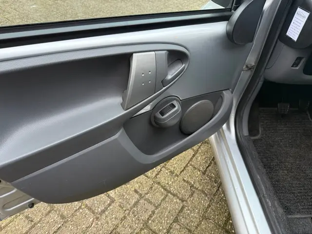 Toyota Aygo 1.0-12V Comfort Navigator 2012 Benzine 8
