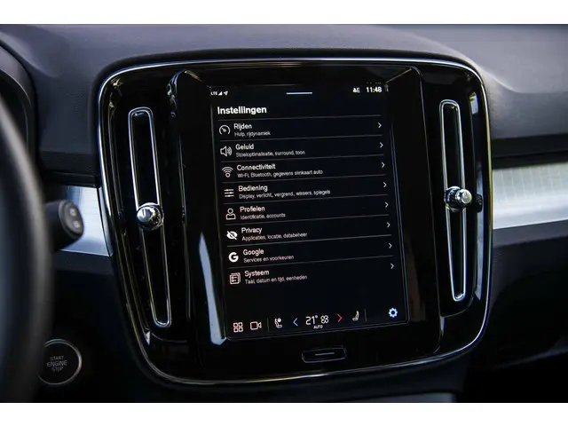 Volvo XC40 2.0 B4 Plus Dark 2024 Benzine 20