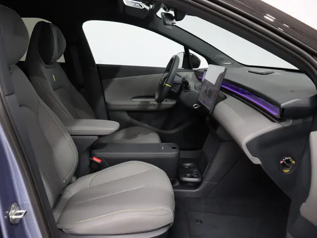 Lynk & Co 02 More 66 kWh 2025 Elektrisch 9