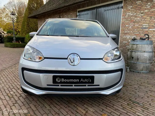 Volkswagen up! 1.0 take up! BlueMotion 2015 Benzine 8
