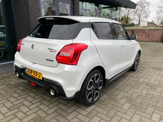 Suzuki Swift 1.4 Sport Smart Hybrid 2023 Hybride Benzine 6