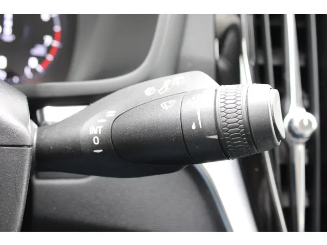 Volvo V60 B3 Automaat Momentum Advantage 2021 Benzine 24