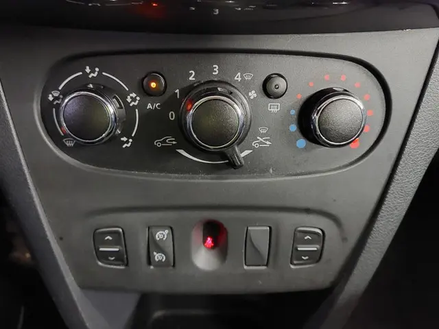 Dacia Sandero 0.9 TCe 10th Anniversary 2016 Benzine 12