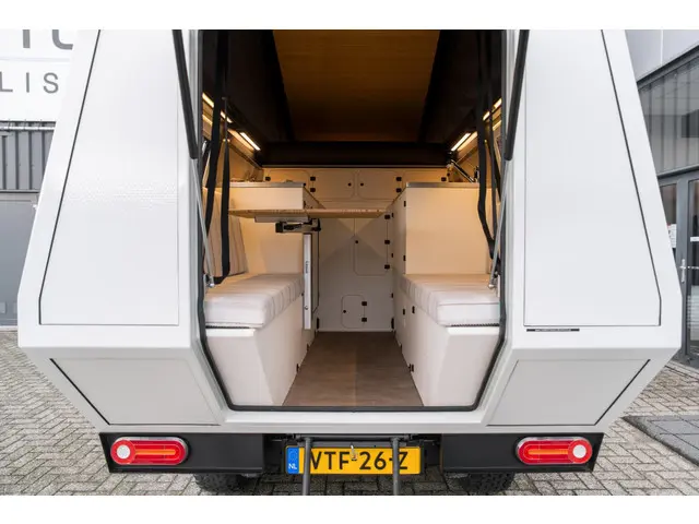 Toyota Land Cruiser 4.0 V6 Tembo Camper 2022 Benzine 43