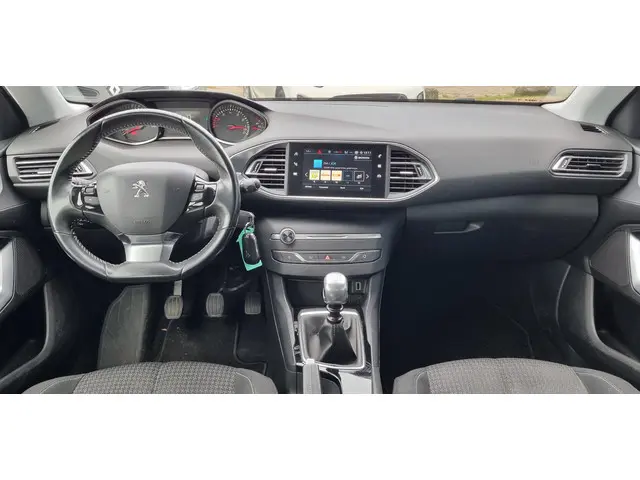 Peugeot 308 1.2 PureTech Blue Lease 2019 Benzine 24