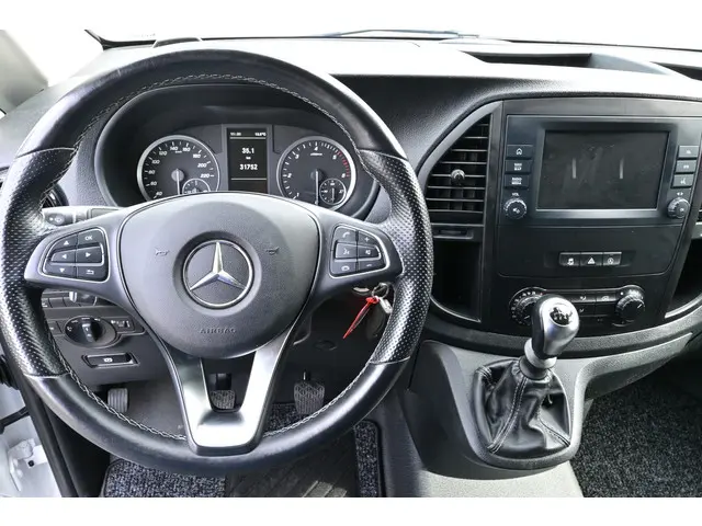 Mercedes-Benz Vito 116 CDI L3 Extra Lang 2023 Diesel 10