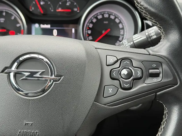 Opel Astra Sports Tourer 1.4 Innovation 2016 Benzine 24