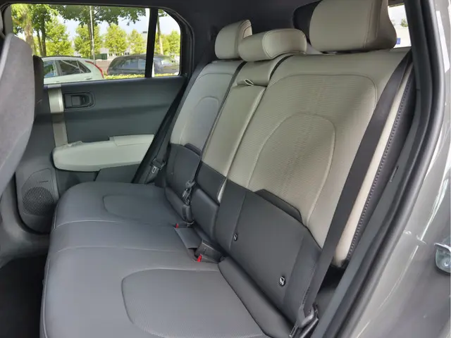 Kia EV3 GT-PlusLine 81.4 kWh 2024 Elektrisch 24