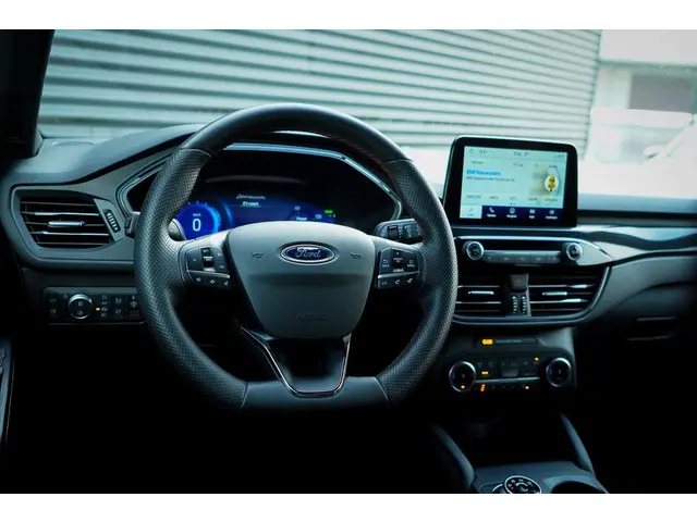 Ford Kuga 2.5 PHEV ST-Line 2022 Hybride Benzine 30