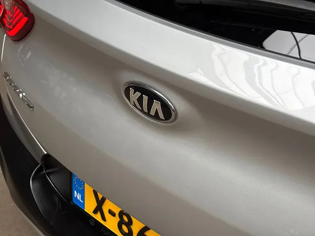 Kia Stonic 1.0 T-GDi Executive Sport 2019 Benzine 28