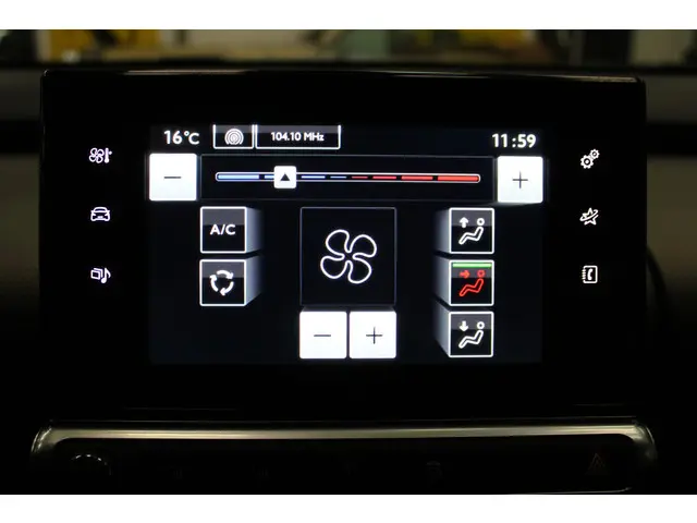 Citroën C4 Cactus 1.2 e-VTi Feel Automaat 2015 Benzine 16