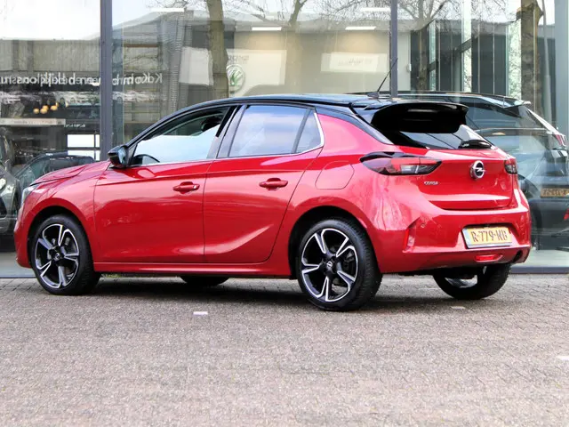 Opel Corsa 1.2 Elegance 2022 Benzine 2