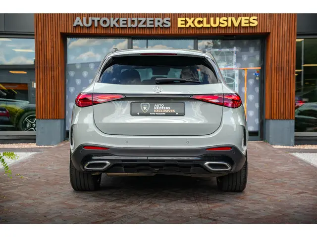 Mercedes-Benz GLC 220d 4MATIC AMG Line 2024 Diesel 9