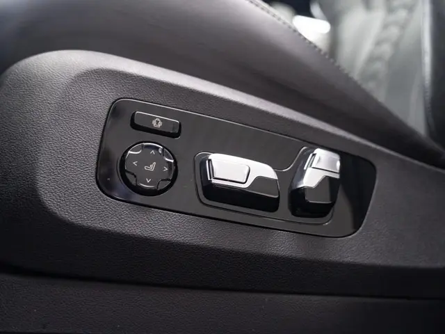 BMW X5 M Competition 2024 Benzine 44