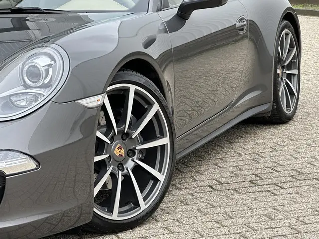 Porsche 911 Cabrio 3.4 Carrera 4 2013 Benzine 3