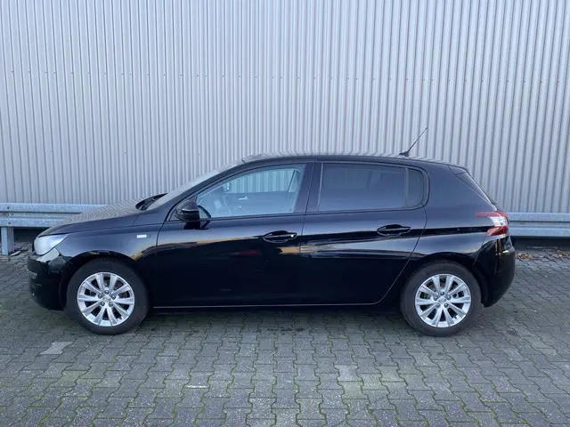 Peugeot 308 1.2 PureTech Style 2016 Benzine 10