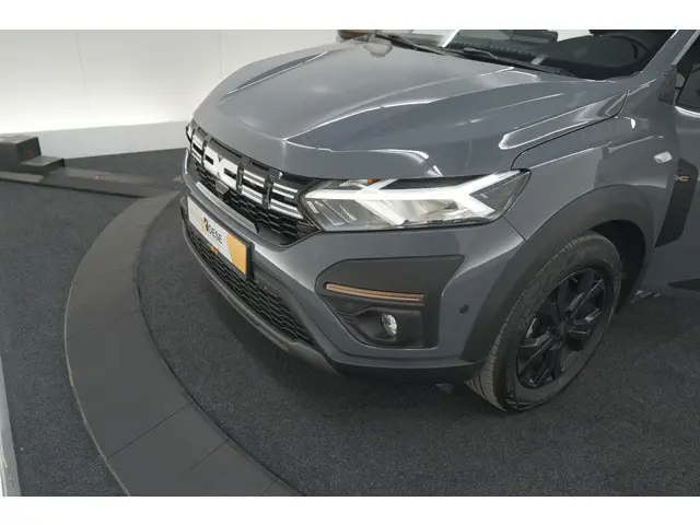 Dacia Jogger TCe 110 Extreme 2025 Benzine 13