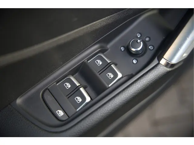 Audi Q2 1.4 TFSI CoD Design Pro Line Plus 2018 Benzine 28