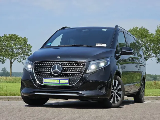 Mercedes-Benz V-Klasse 300 CDI 2024 Diesel