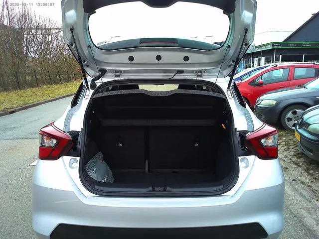 Nissan Micra 1.0L Visia ( 2017 Navi ) 2017 Benzine 16