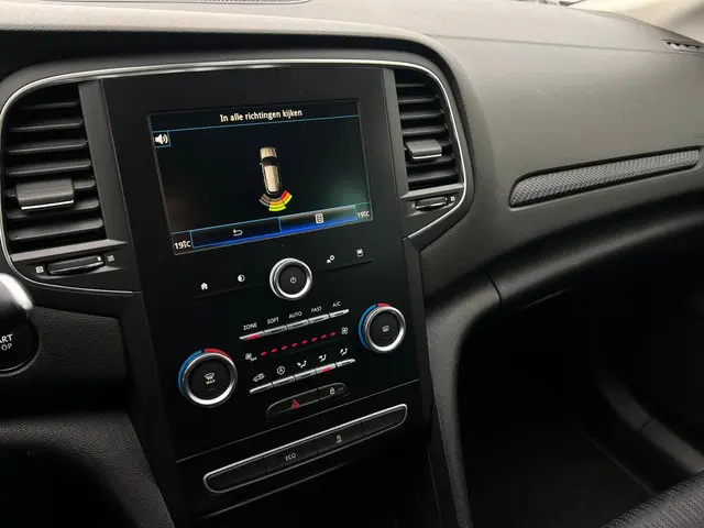 Renault Mégane Estate 1.2 TCe 100 Limited 2018 Benzine 11