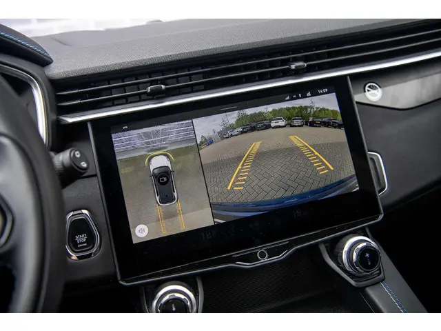 Lynk & Co 01 1.5 Plug-in Hybride 2022 Hybride Benzine 14