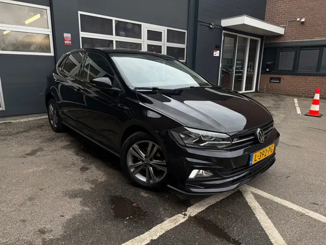 Volkswagen Polo 1.0 TSI R-Line Edition 2021 Benzine 2
