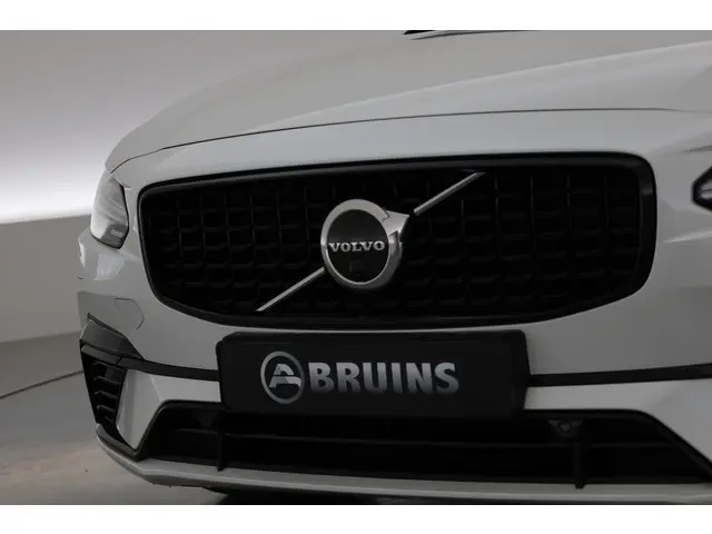 Volvo V90 2.0 T8 Recharge R-Design 2022 Hybride Benzine 31