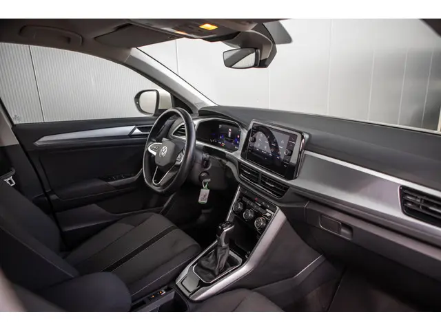 Volkswagen T-Roc 1.5 TSI ACT Life 2023 Benzine 8