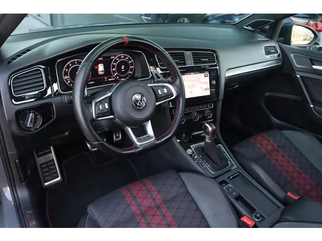 Volkswagen Golf 2.0 TSI GTI TCR 2019 Benzine 19