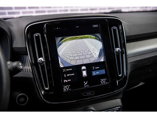 Volvo XC40 1.5 T3 R-Design 2021 Benzine 20