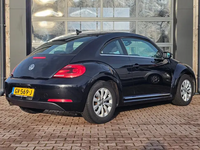 Volkswagen Beetle 2