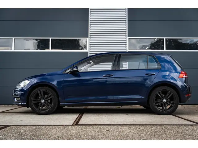 Volkswagen Golf 2