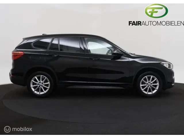BMW X1 sDrive18i Executive 2018 Benzine 6