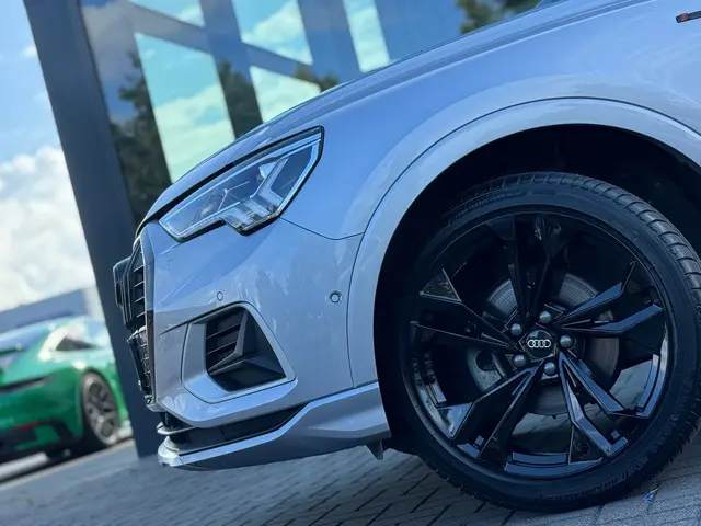 Audi Q3 35 TFSI * Leder * 360 Camera * Keyless 2020 Benzine 21