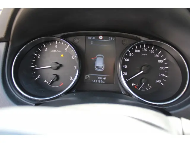 Nissan QASHQAI 1.2 Connect Edition 2015 Benzine 13