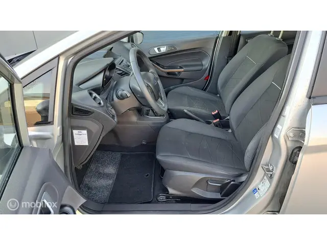 Ford Fiesta 1.0 Ambiente 2015 Benzine 10