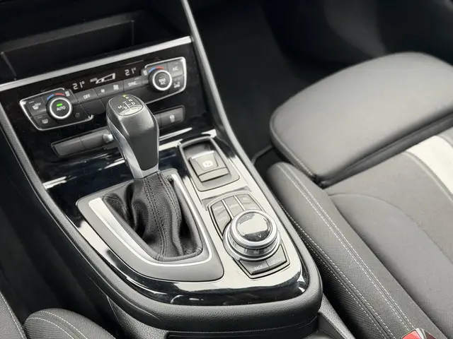 BMW 2 Serie Active Tourer 220i Executive 2017 Benzine 16