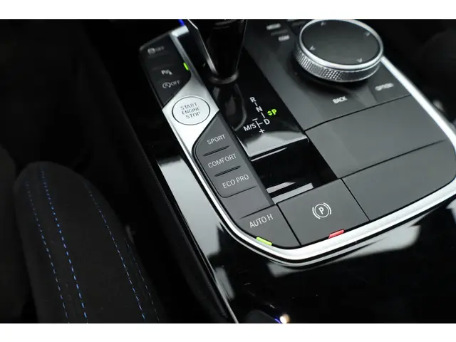 BMW 1 Serie 118i M-Sport Pro - Orig. NL 2024 Benzine 34