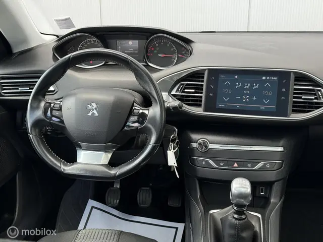 Peugeot 308 1.2|Pano|Carplay|Cruise 2017 Benzine 9