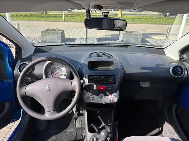 Peugeot 107 1.0 Access Accent 2012 Benzine 12