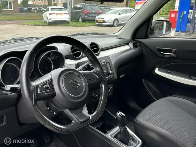 Suzuki Swift 1.2 Select Airco, Bluetooth.. 2017 Benzine 8